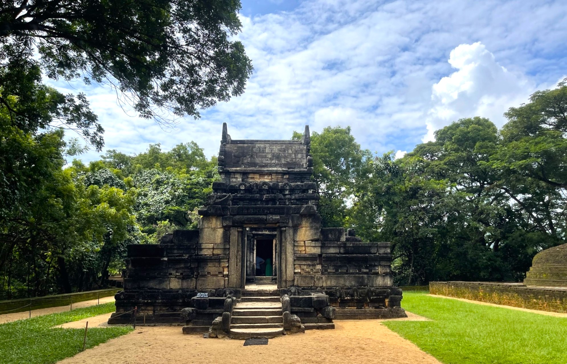 Nalanda Gedige Sri Lanka